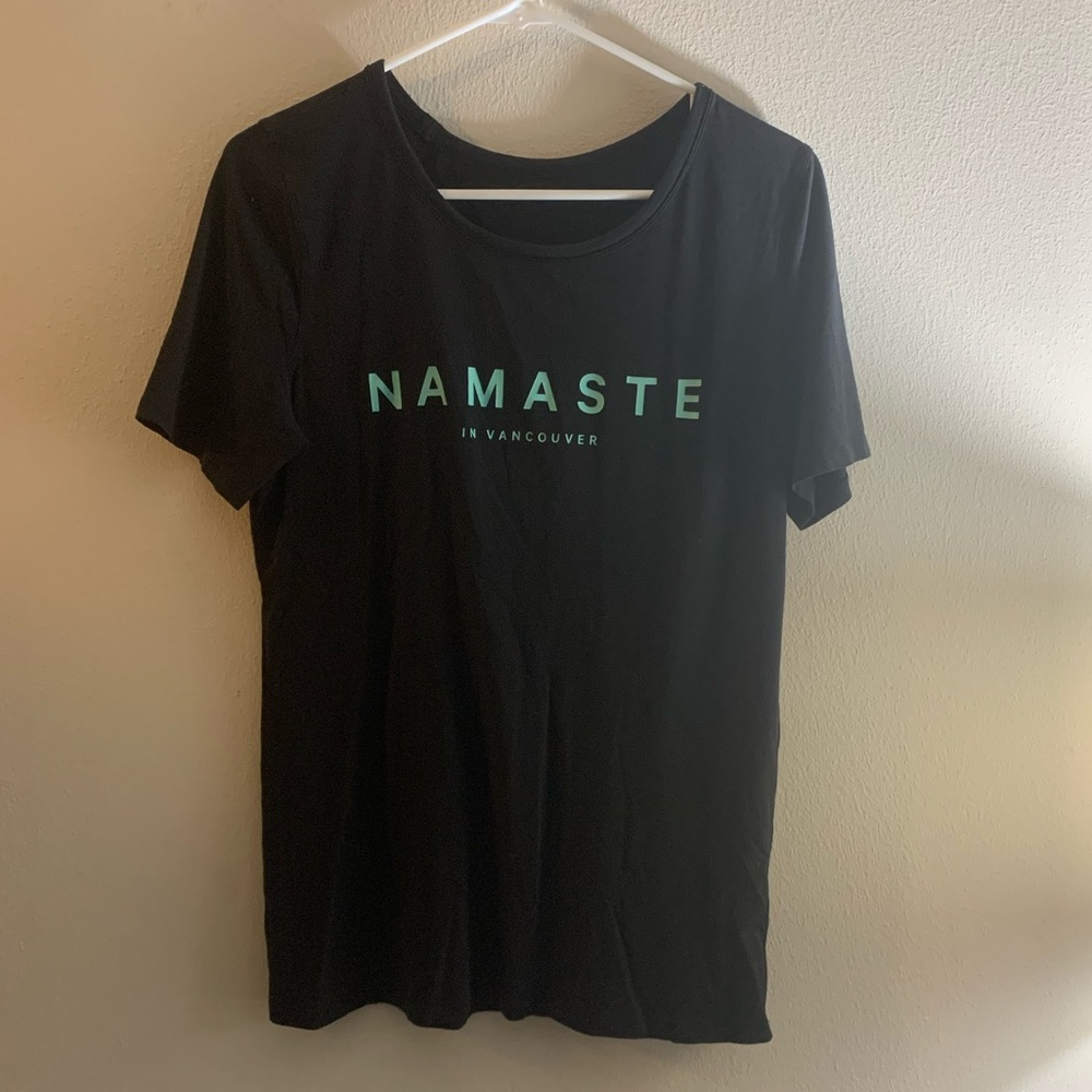 Lululemon Tee size 8
